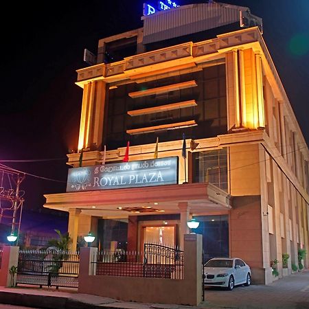 Hotel Royal Plaza Chennai Bagian luar foto