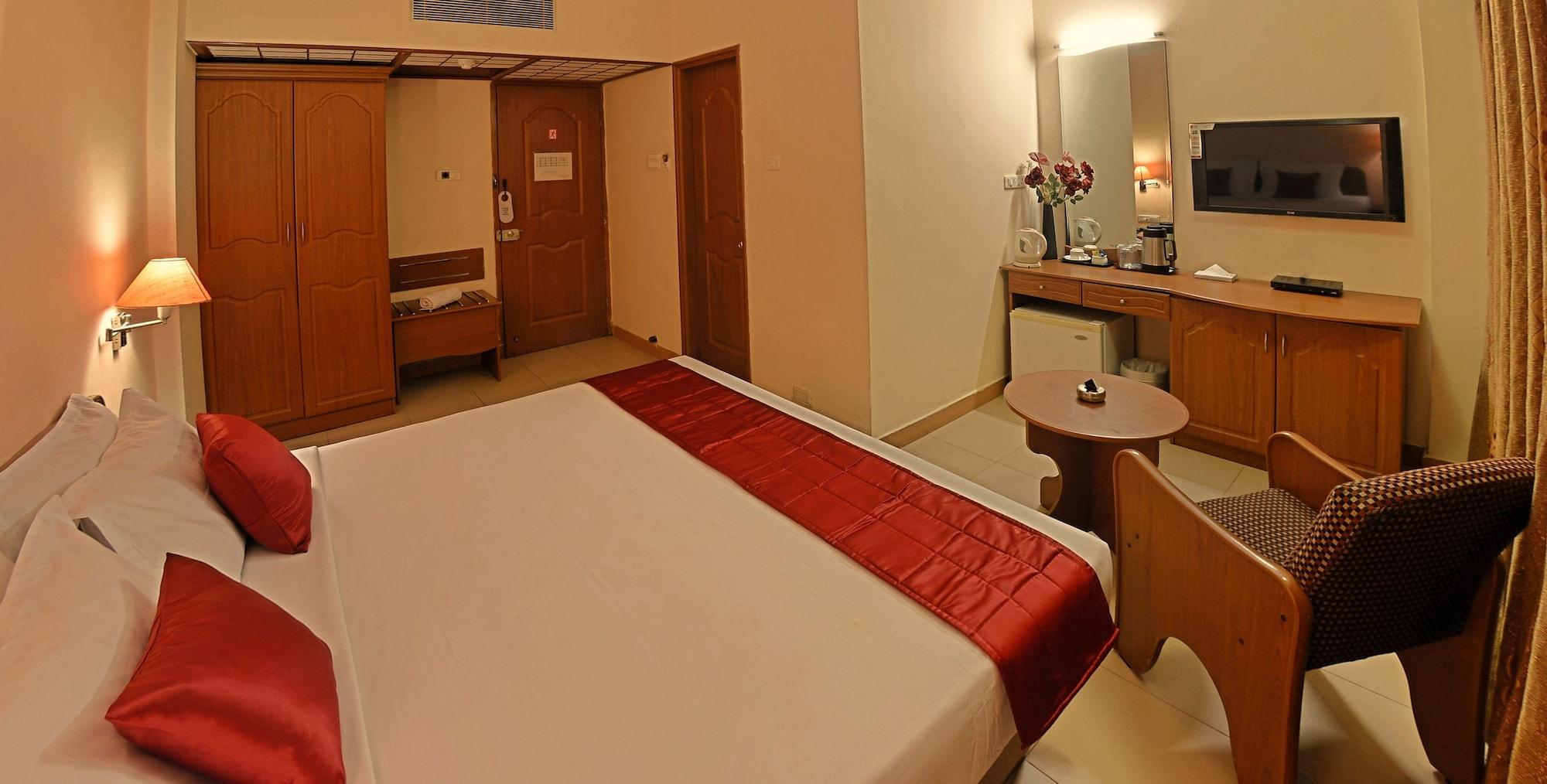 Super Townhouse Koyambedu Hotel Chennai Bagian luar foto
