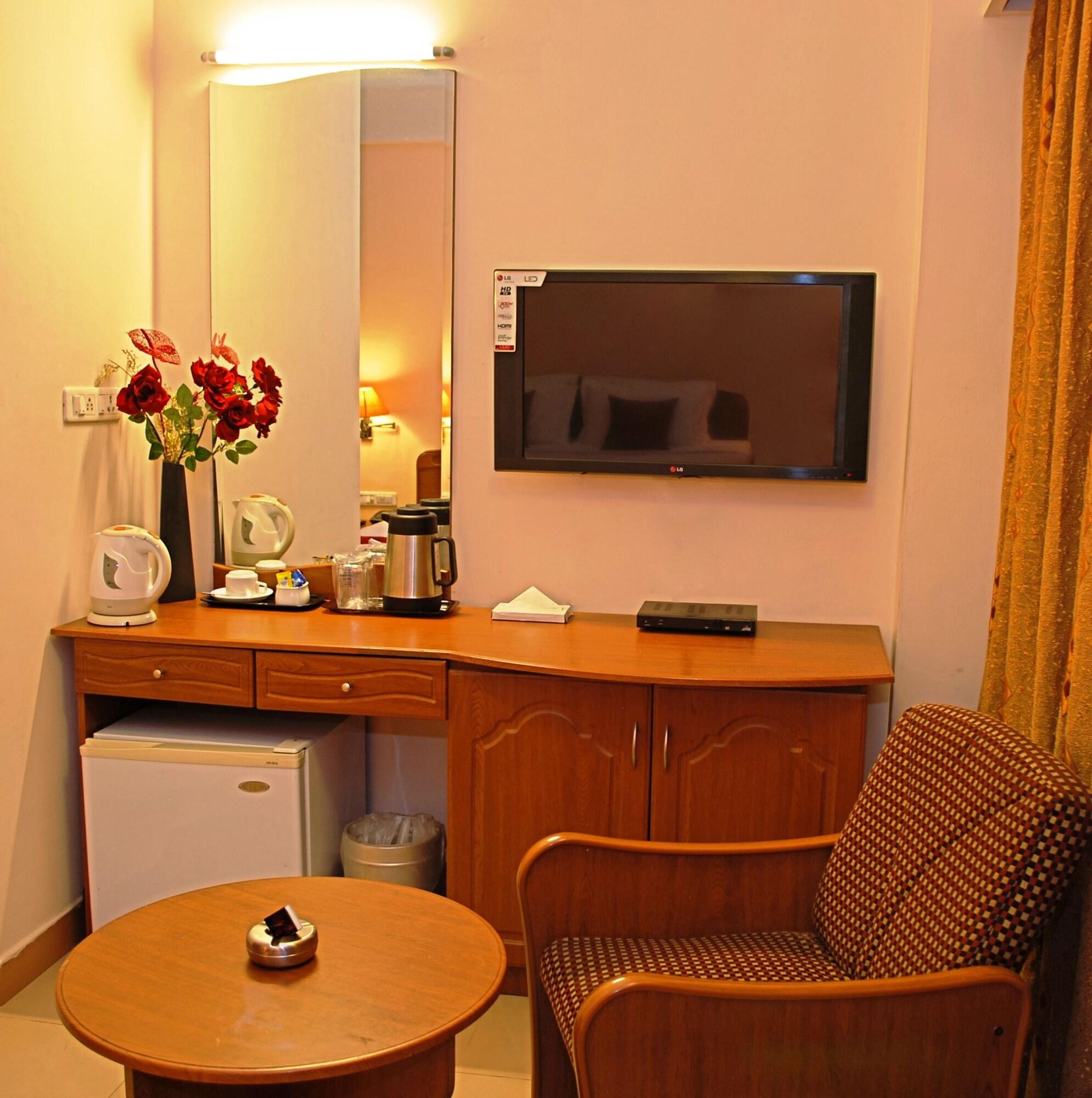 Super Townhouse Koyambedu Hotel Chennai Bagian luar foto