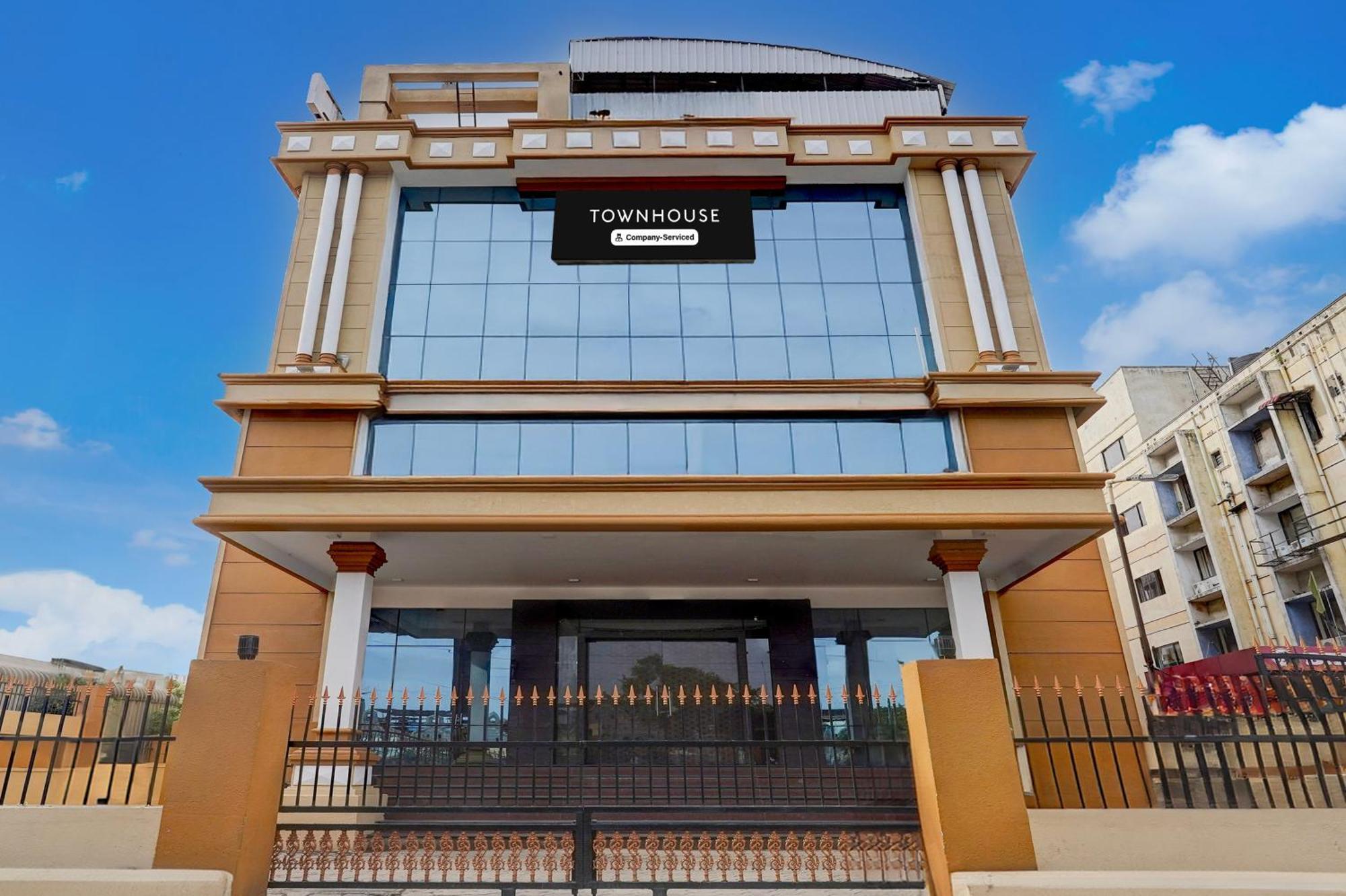 Super Townhouse Koyambedu Hotel Chennai Bagian luar foto