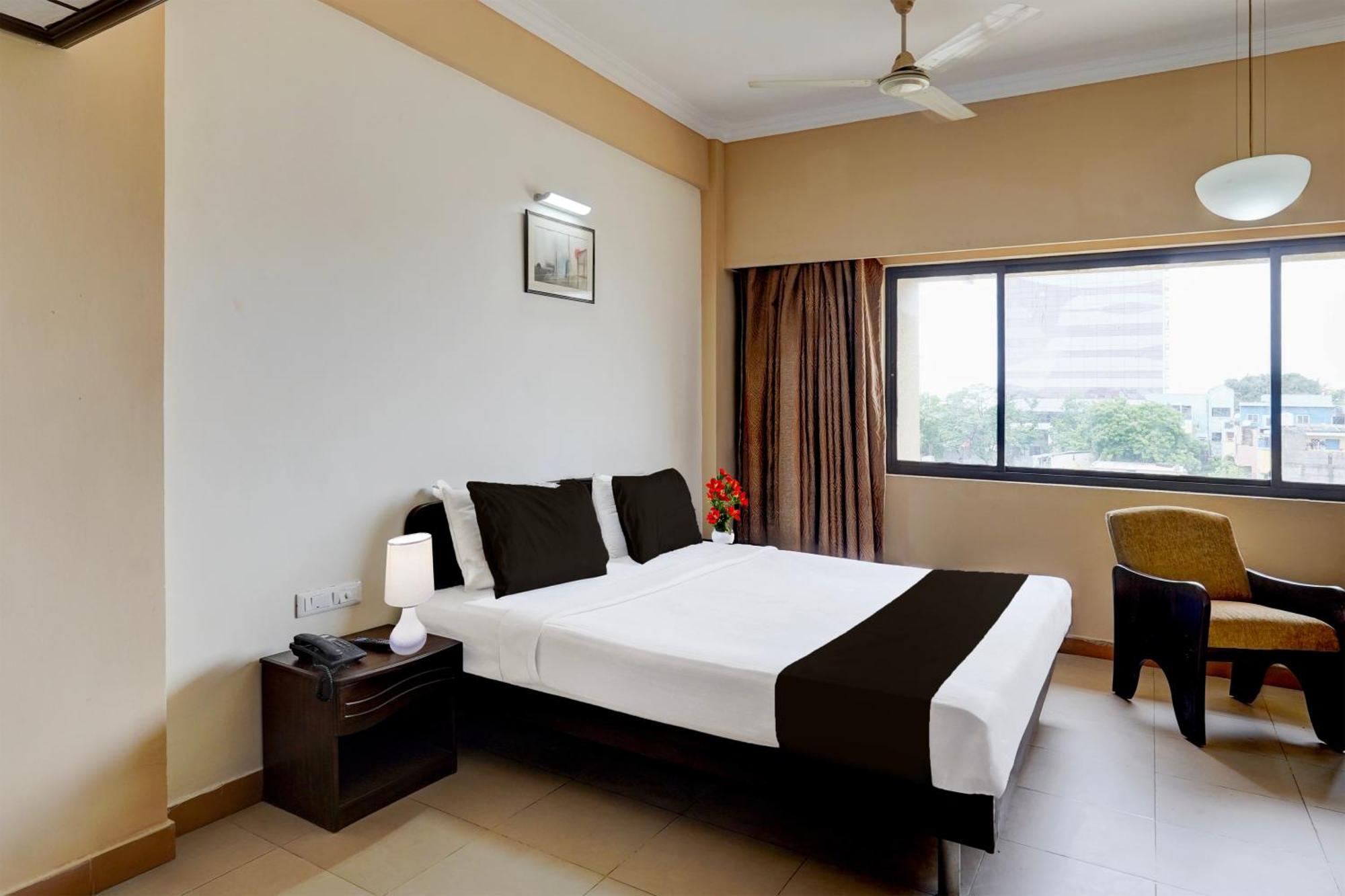 Super Townhouse Koyambedu Hotel Chennai Bagian luar foto