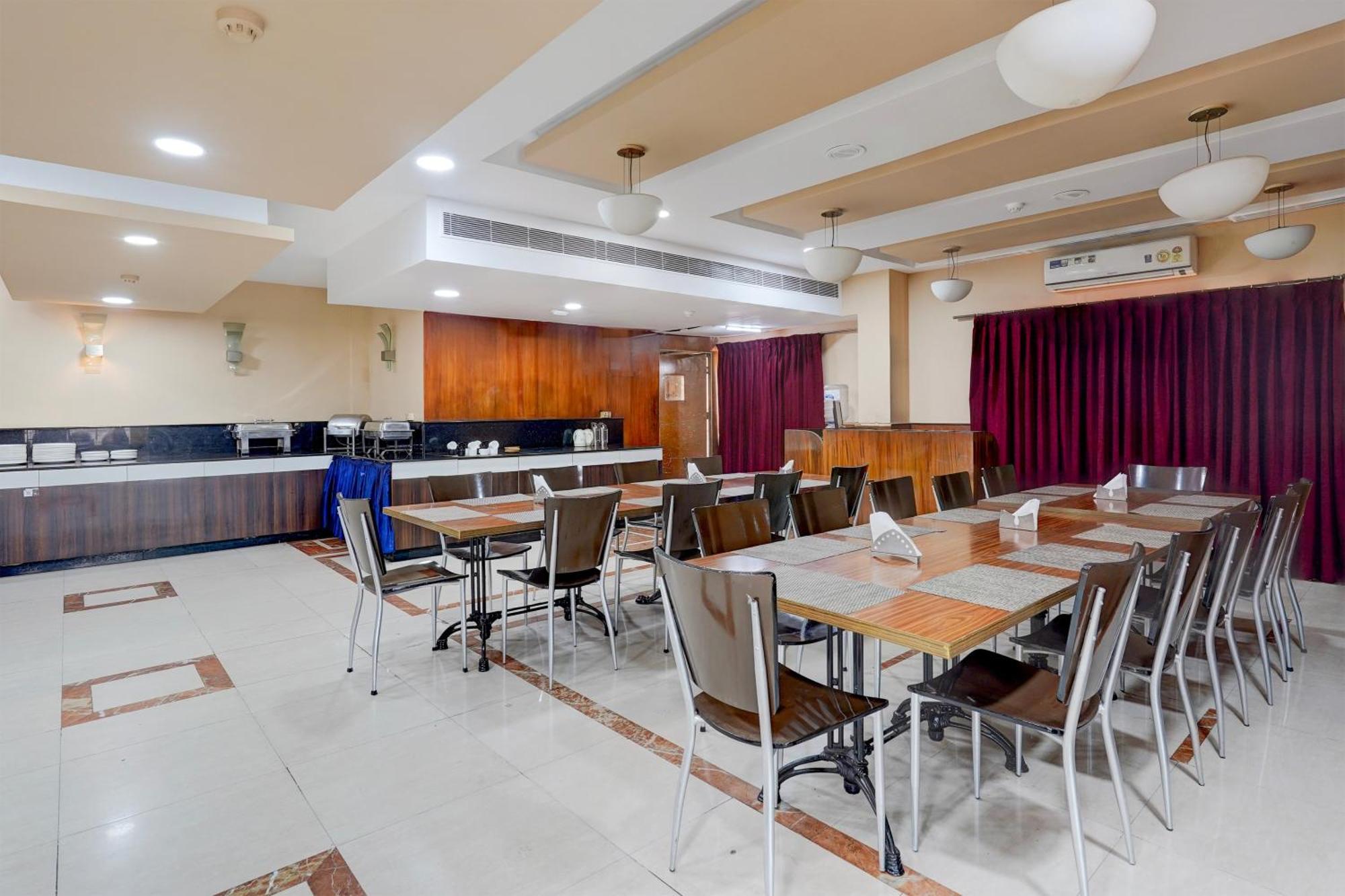 Super Townhouse Koyambedu Hotel Chennai Bagian luar foto
