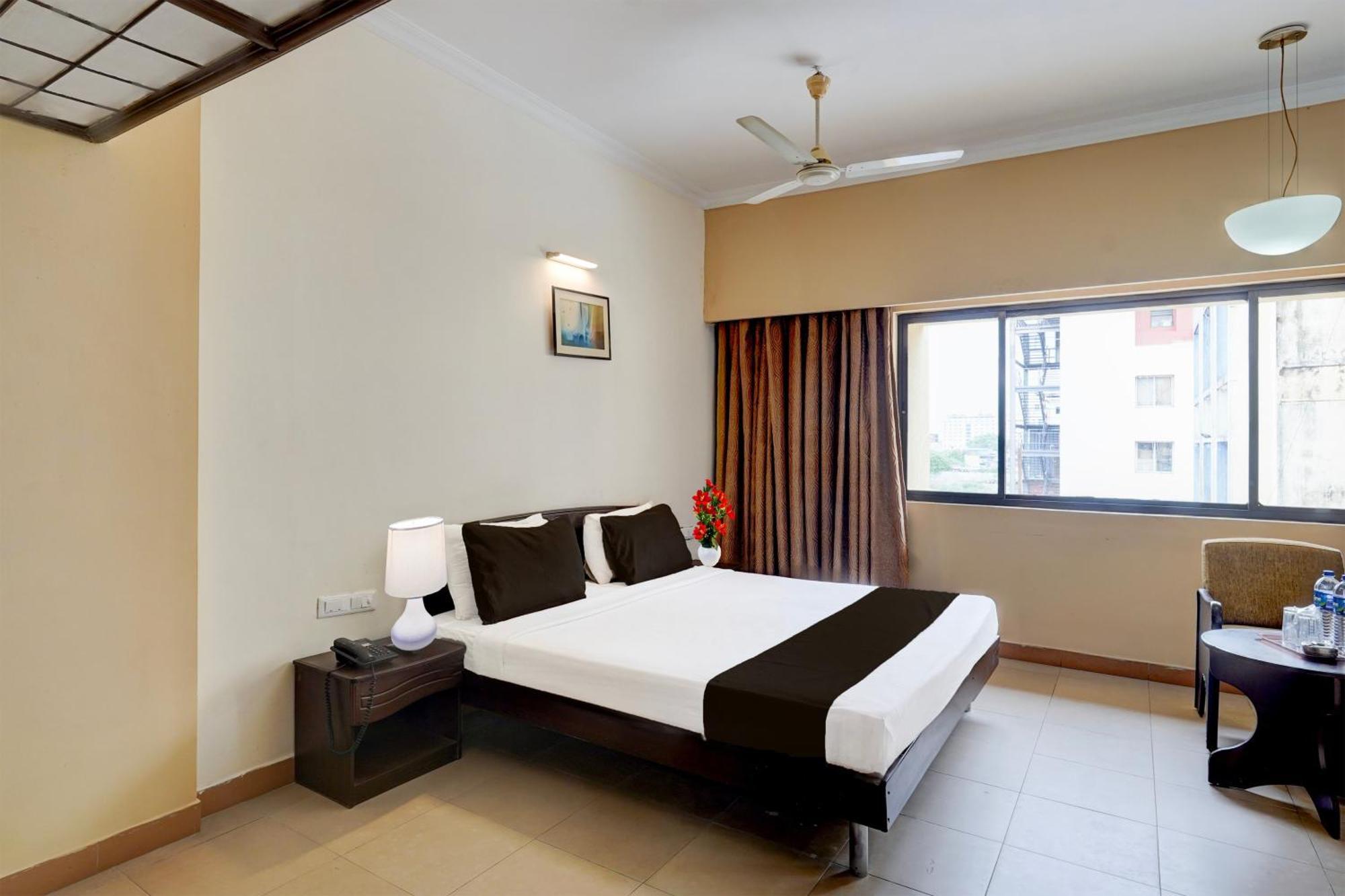 Super Townhouse Koyambedu Hotel Chennai Bagian luar foto