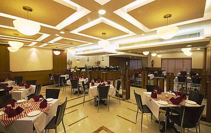 Super Townhouse Koyambedu Hotel Chennai Bagian luar foto