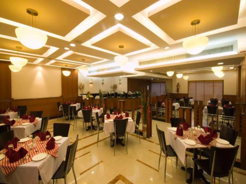 Super Townhouse Koyambedu Hotel Chennai Bagian luar foto