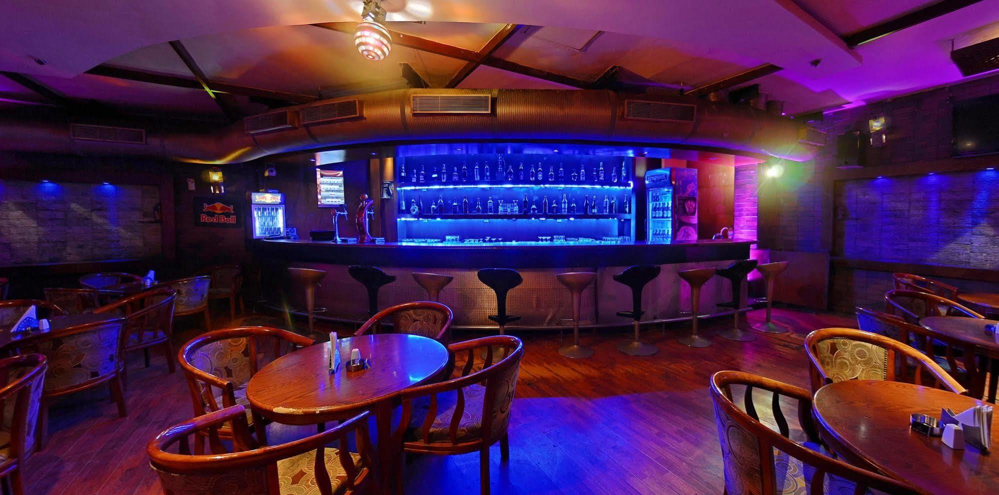 Super Townhouse Koyambedu Hotel Chennai Bagian luar foto